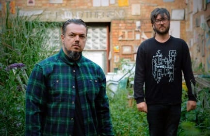 Petbrick, novo projeto de Iggor Cavalera, chega ao Brasil e faz show junto ao lendário Lightning Bolt, ícone do noise-punk-experimental