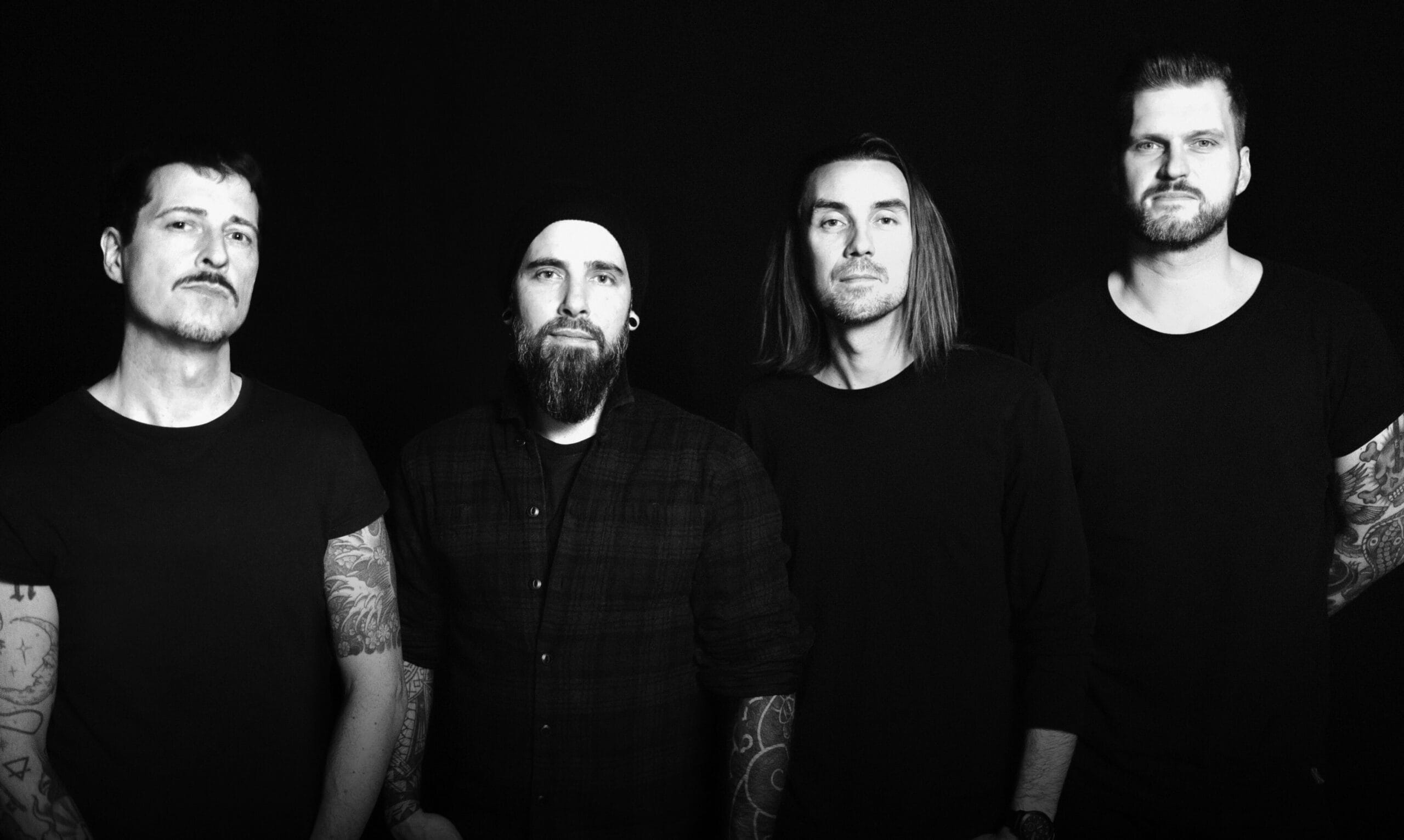 Descubra o álbum de estreia da banda dinarmaquesa  Lightchapter, com “Time to Obey”, uma mistura poderosa de death melódico e nu-metal.