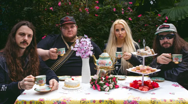 BRAT lança seu novo videoclipe e Single “Social Grace”