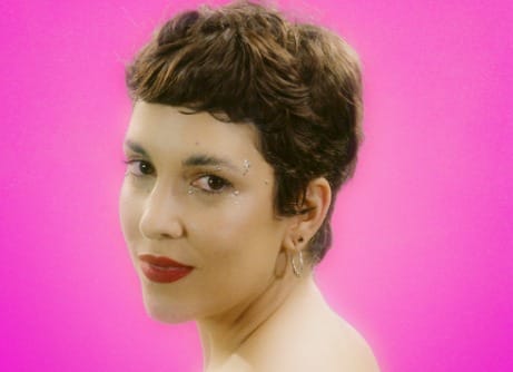 Sandyalê fala de amores intensos e impossíveis na nova música Espera