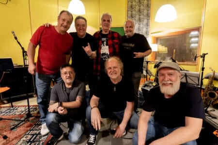 Tonelada celebra 40 anos com duas músicas inéditas e show em São Paulo