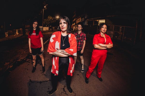 Banda de Hardcore feminista de Brasília Xavosa marca presença na Coletânea “Mulheres em Movimento”