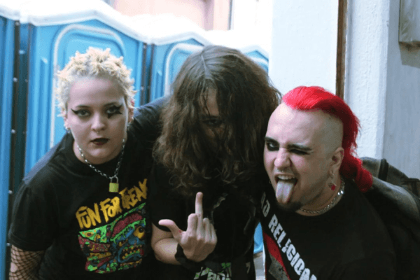 Fao Troffea traz o seu Art Punk / Post-Hardcore para a coletânea “Mulheres em Movimento”