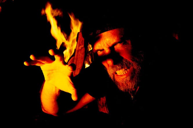 SIX FEET UNDER lança novo álbum, ‘Killing For Revenge’, e lyric video de ‘When the Moon Goes Down in Blood’