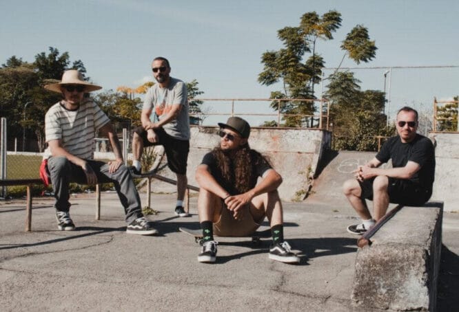 Caosmaria Celebra a Vida na Estrada e a Cena Brasileira em novo Clipe “Almacegueira”