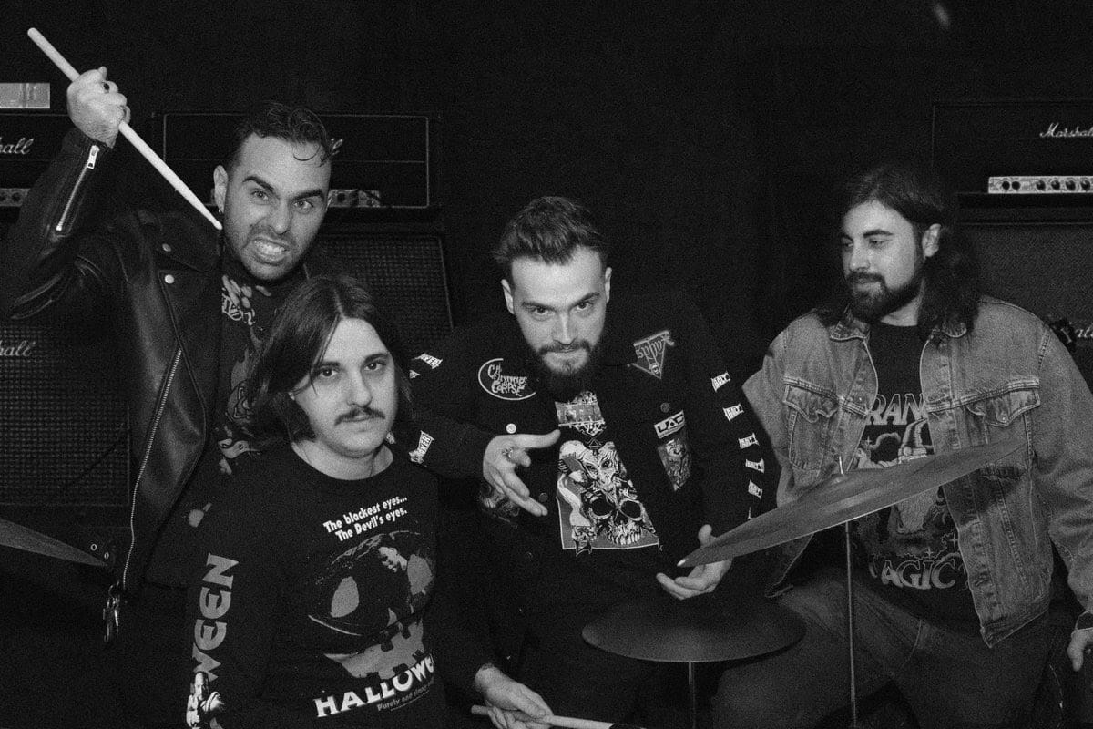 Double Horse lança “Diablerie” — Os cultistas do doom metal de Valência lançam seu álbum completo, sombrio e pesado!