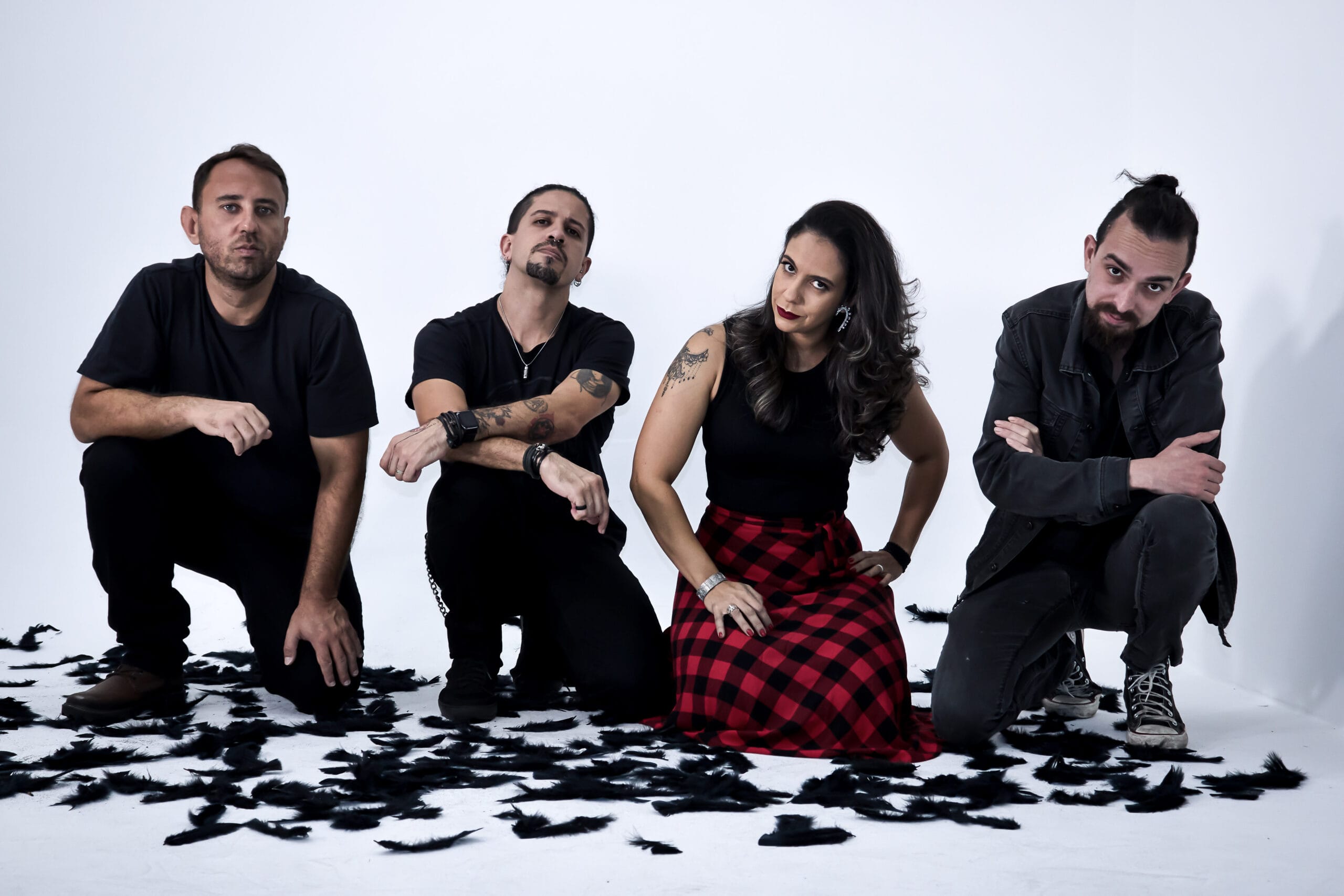 AnamA levanta debate fundamental sobre a violência contra as mulheres em single “Death Clock”