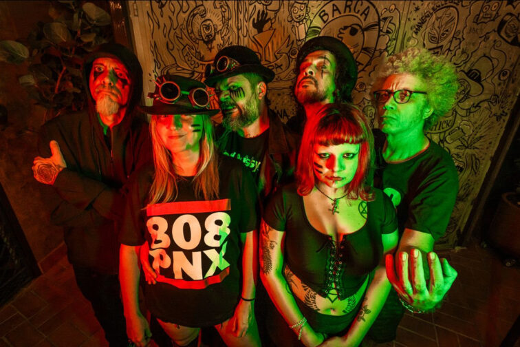Banda 808 Punks lança EP produzido por Edu K; ouça “Bater Cabeça e Rebolar”