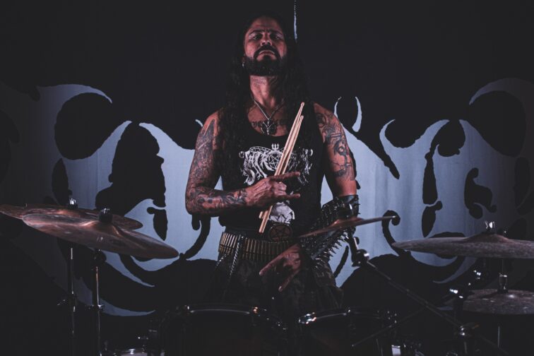 ALMANON: Banda anuncia retorno de baterista original e pré-venda de camisetas do álbum “Primitive Infernal” – confira!