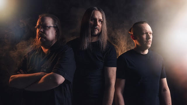 A banda finlandesa de metal progressivo atmosférico Alase leva os ouvintes a uma jornada emocional com seu novo single, ‘The Essence’. 