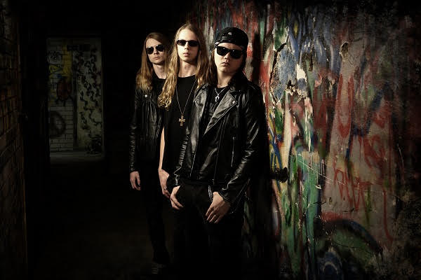 A banda finlandesa de death metal melódico Bloody Moon lançou o terceiro single e videoclipe ‘I’ll Torn ‘Em Apart’ do próximo álbum Lost & Damned!