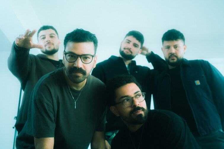 Com nova formação, Colina apresenta a primeira parte do novo álbum ‘Ego Frágil’