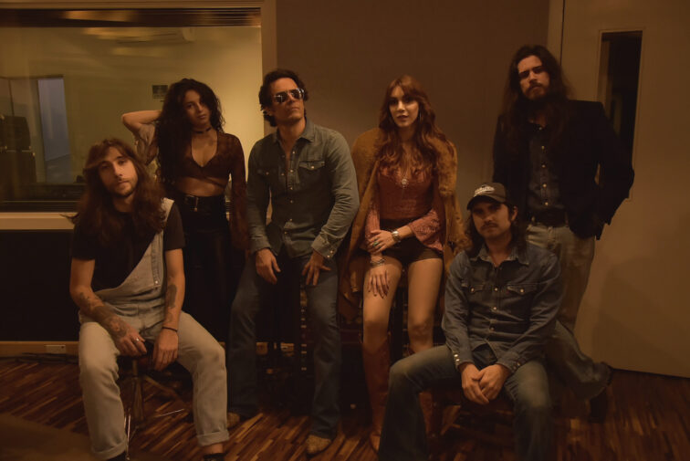 Da ficção para Curitiba: show imersivo de Daisy Jones & The Six desembarca no Hard Rock