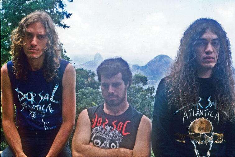 RESENHA: – Dividir e Conquistar (1988/2008)