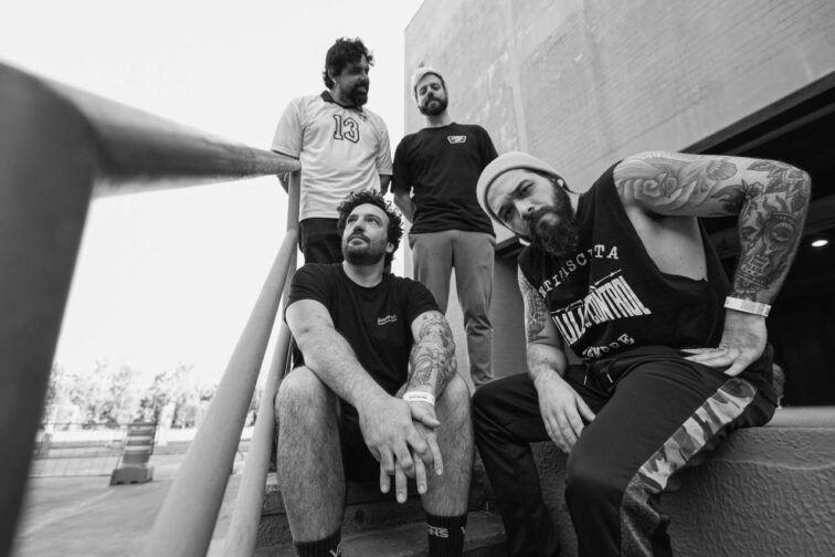 Backdrop Falls reafirma sua identidade e mostra por que o rock segue vivo em novo single “Choose to Fight”
