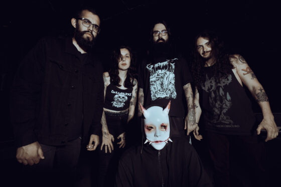 Manger Cadavre? lança clipe de ‘Efêmero’ explorando o terror súbito da crise de pânico 