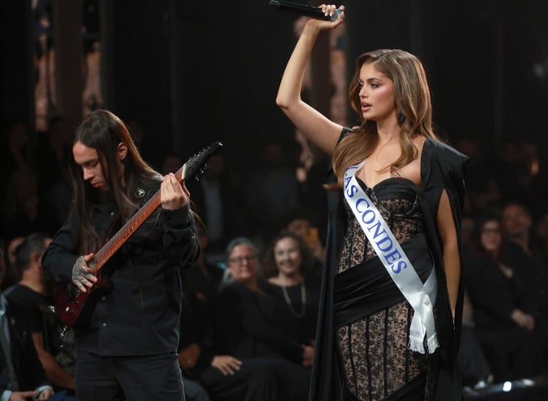 Modelo e Vocalista de Death Metal! Ignacia Fernández Choca o Miss Mundo Chile 2025 com Gutural Agressivo