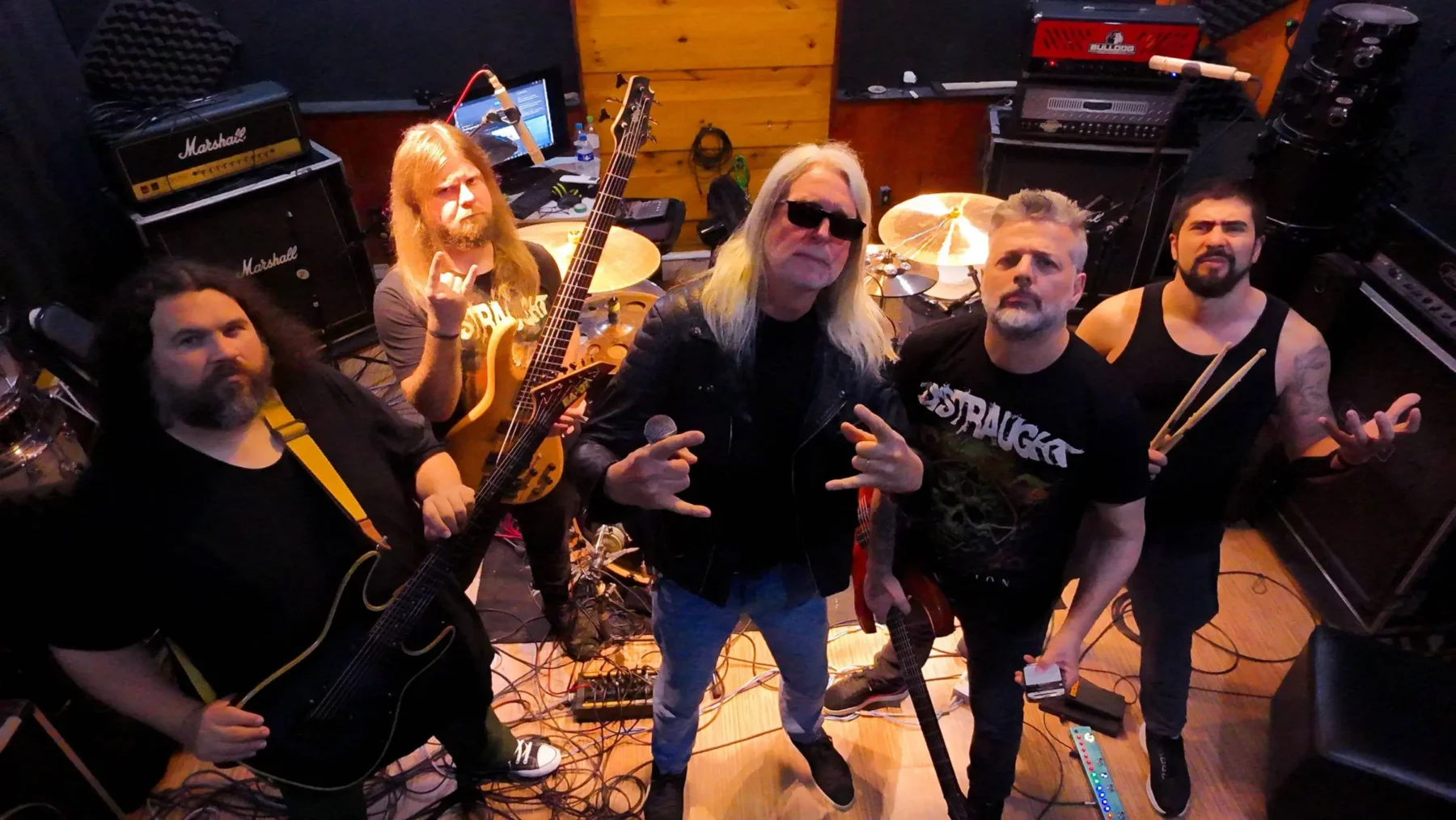 Distraught aposta na força da performance ao vivo em estúdio no novo videoclipe “Aether and Truth Denied”