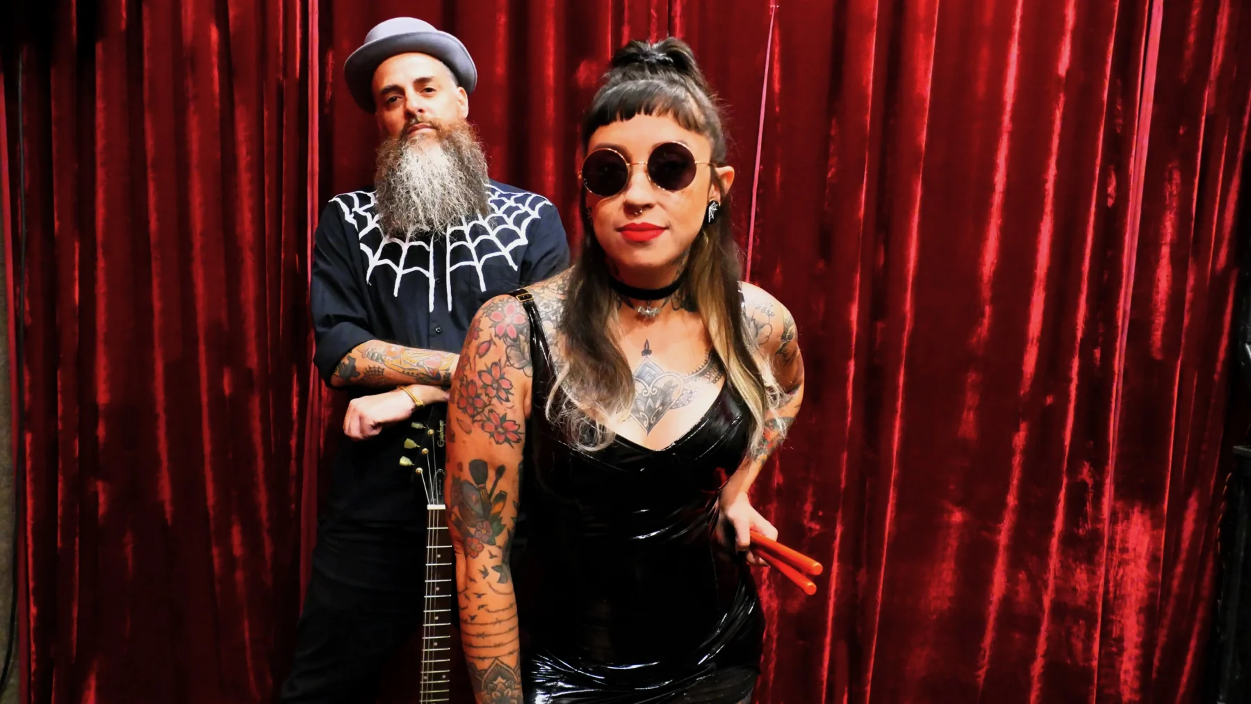 Morcegula invade a Europa: Duo de rock’n’roll inicia turnê internacional e encerra ciclo de álbum