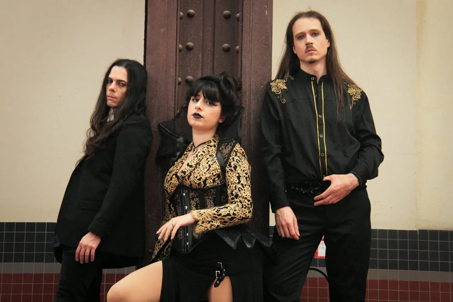 A banda francesa OÏKOUMEN lança ‘Resilience’, álbum conceitual de Metal Sinfônico inspirado na arte do Kintsugi.