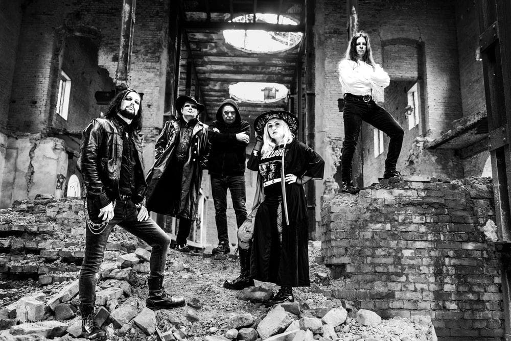 Starless Void: Banda Polonesa de Death/Doom Metal Lança Álbum de Estreia Inspirado em Paisagem Industrial