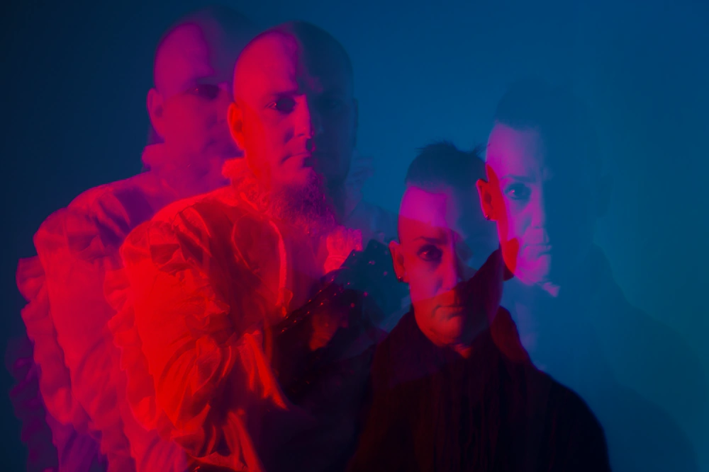 The Medea Project Mergulha na Eletrônica Sombria com o Novo Single ‘Komēn: Facets’