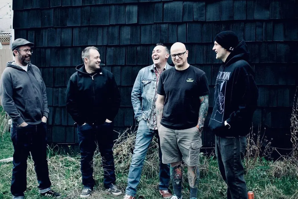 Scatterbox anuncia relançamento remixado e remasterizado do álbum ‘Enemies’ para setembro